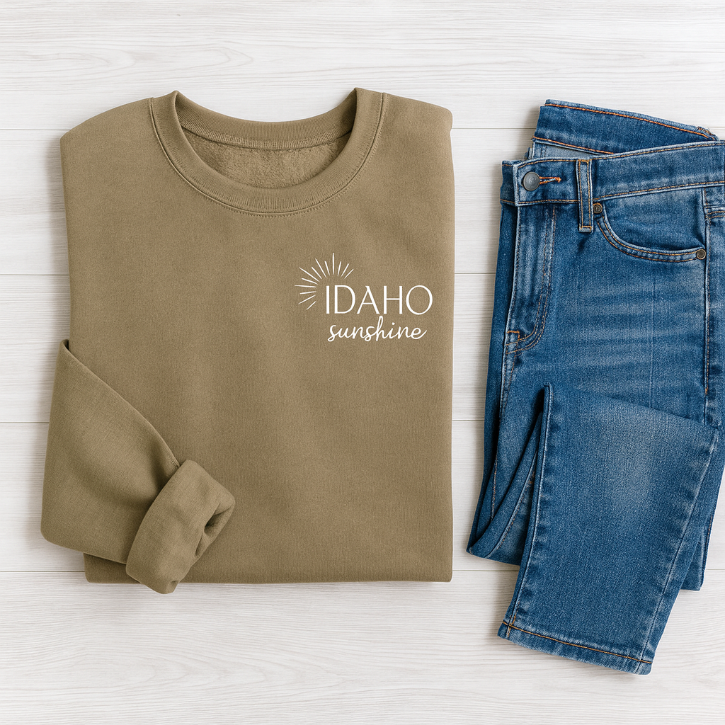 Cute Idaho Sweater that says Idaho SUnshine on it. The crewneck is a Olive Green. 
